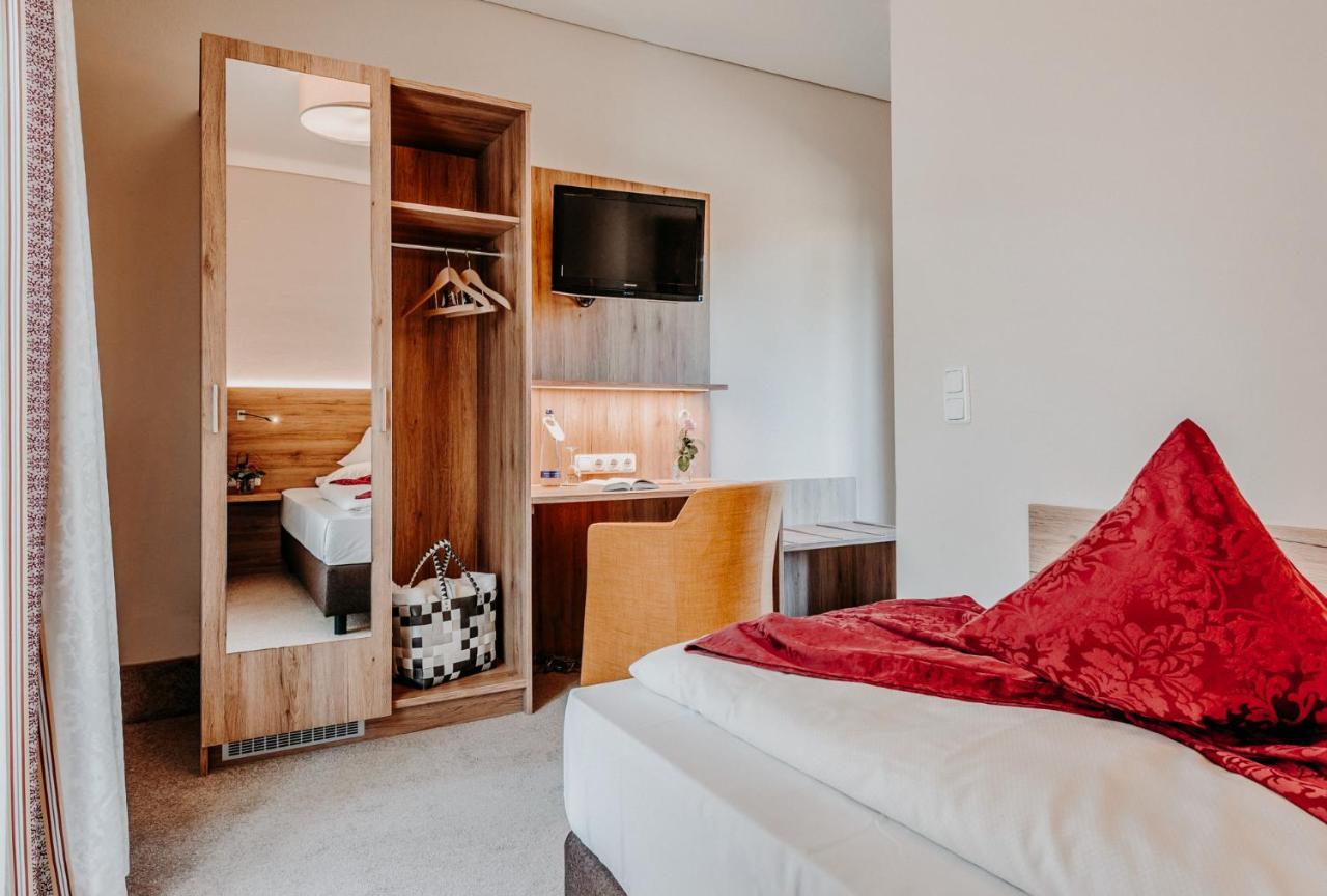 Der Eisvogel - Wellness- & Genusshotel Bad Gogging Bagian luar foto