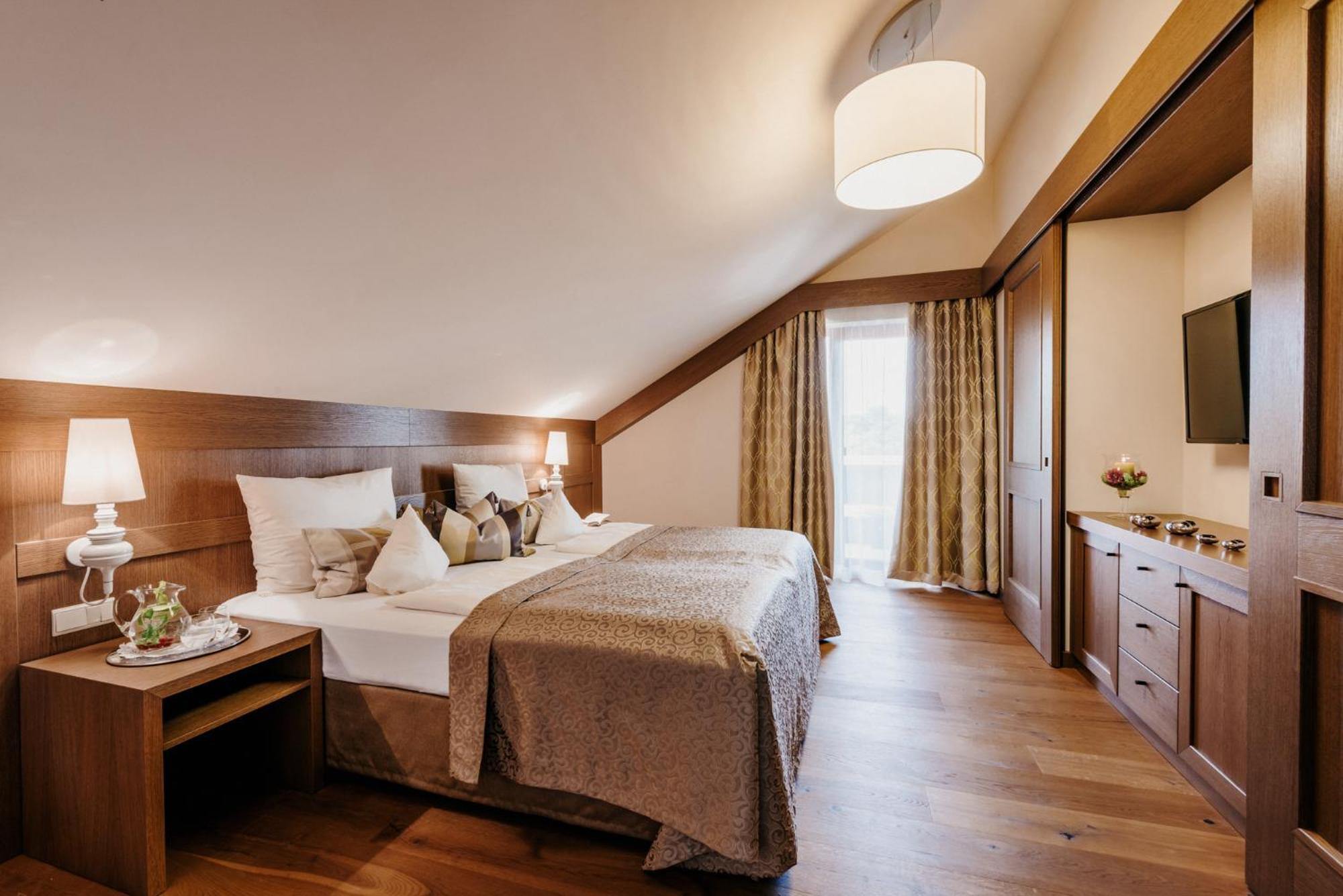 Der Eisvogel - Wellness- & Genusshotel Bad Gogging Bagian luar foto