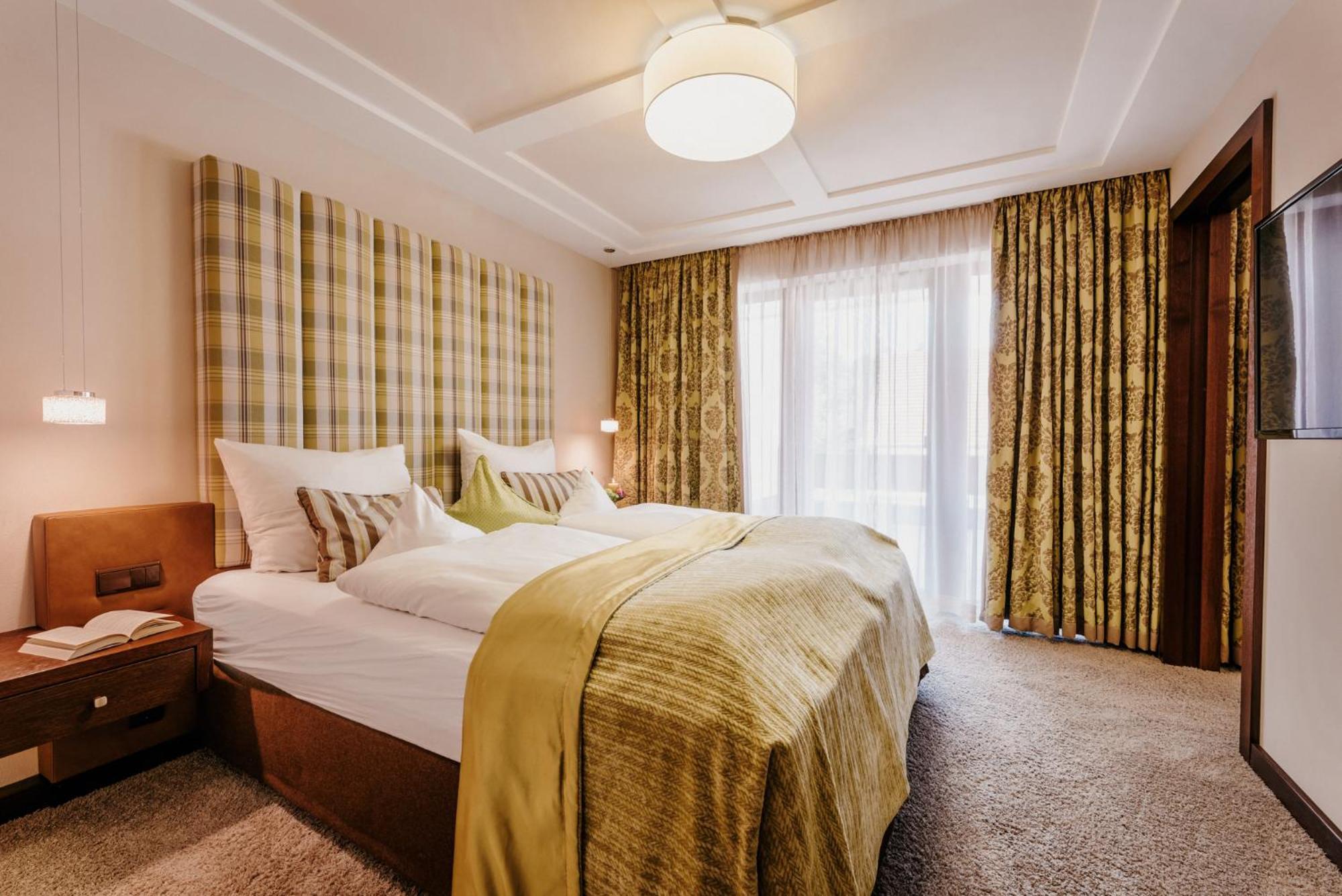 Der Eisvogel - Wellness- & Genusshotel Bad Gogging Bagian luar foto